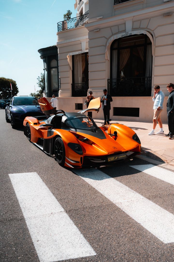 The Adamastor Furia. Drawing a crowd outside the Hôtel de Paris.